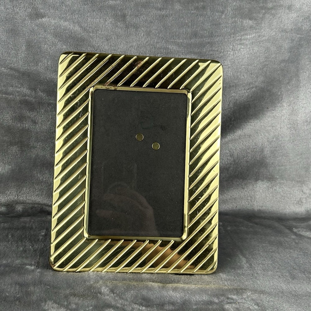 Vintage Brass Gold Tone 5x7" Picture Frame 1990s Diagonal Stripe Design Flaw